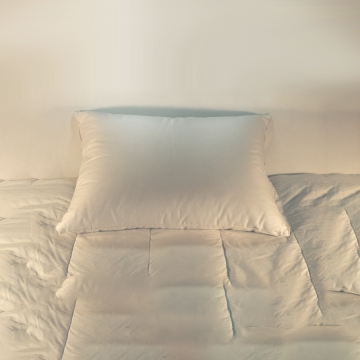 hotel pillow, motel pillow, cluster pillow